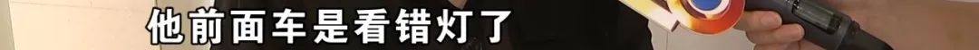 DƬ